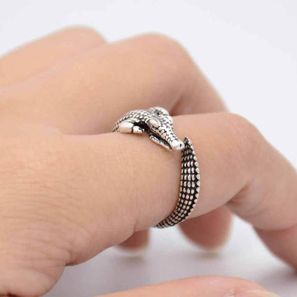 Stylish Crocodile Wrap Ring - Perfect Gift for All - Wearing Felicity Crocodile-Wrap-Ring-01