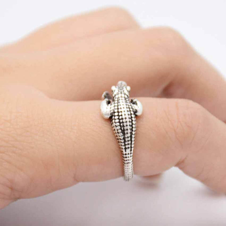 Stylish Crocodile Wrap Ring - Perfect Gift for All - Wearing Felicity Crocodile-Wrap-Ring-02