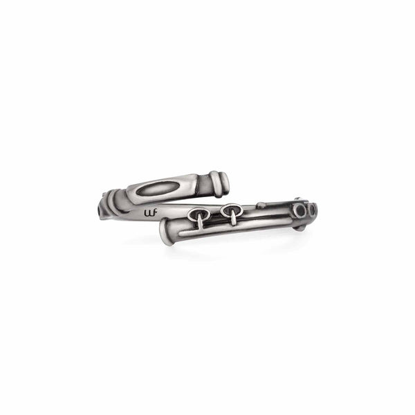 Stylish Flute Wrap Ring for Music Lovers - Wearing Felicity Flute-Wrap-Ring-01