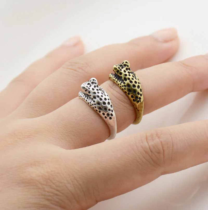 Stylish Leopard Wrap Ring for Animal Lovers - Wearing Felicity Leopard-Wrap-Ring-02