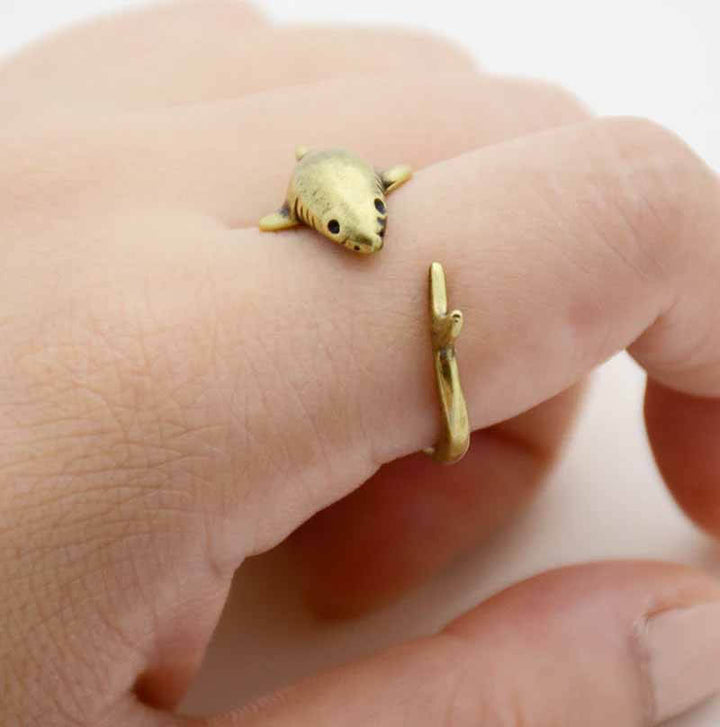 Stylish Shark Wrap Ring - Perfect Gift for Animal Lovers - Wearing Felicity Shark-Wrap-Ring-Gold