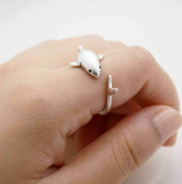 Stylish Shark Wrap Ring - Perfect Gift for Animal Lovers - Wearing Felicity Shark-Wrap-Ring-Silver